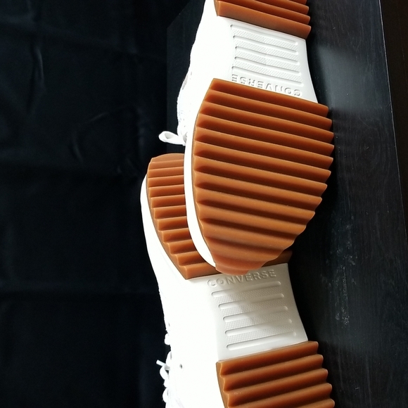 New Pink Converse Ladies 12 - Picture 5 of 10